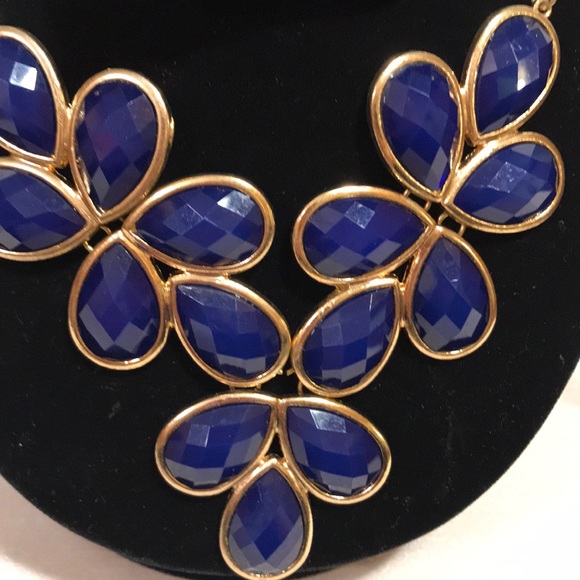 2/$12 Blue and gold Statement bib necklace - Picture 3 of 4